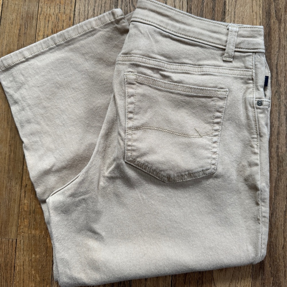 Lee Relaxed Fit Capris